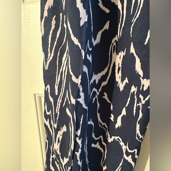 ATHLETA 4 PETITE Vienna Straight Leg Navy Print Cargo Stretch Center Seam Pocket - Picture 10 of 14